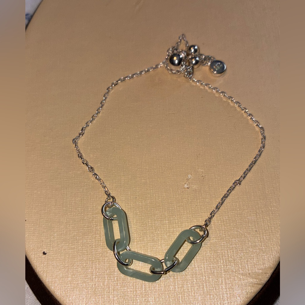 Elegant Green Chain Bracelet 8$